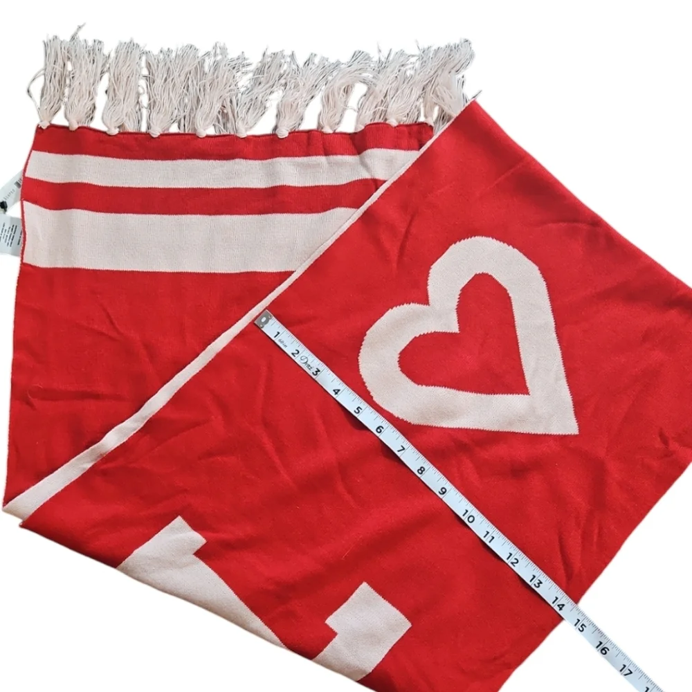 NWT Anna & Ava Scarf Cozy Warm Heart Oblong Red